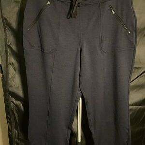 Women’s Casual Cropped Navy Pants